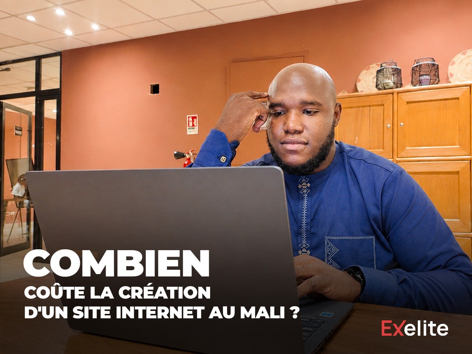 Travail sur ordinateur chez Exelite